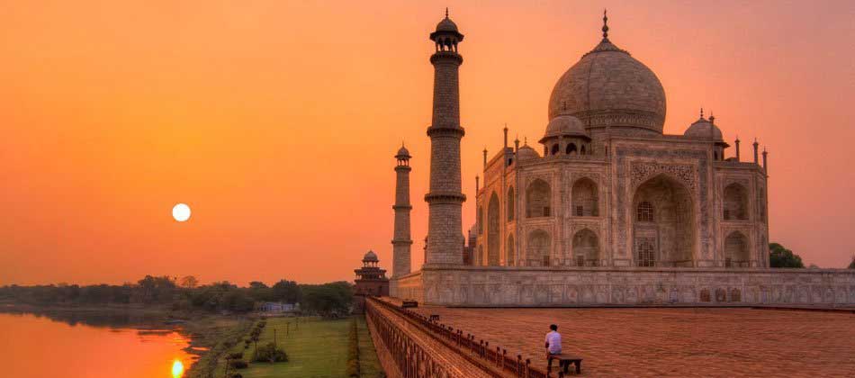 Sunrise Taj Mahal Tour by Car